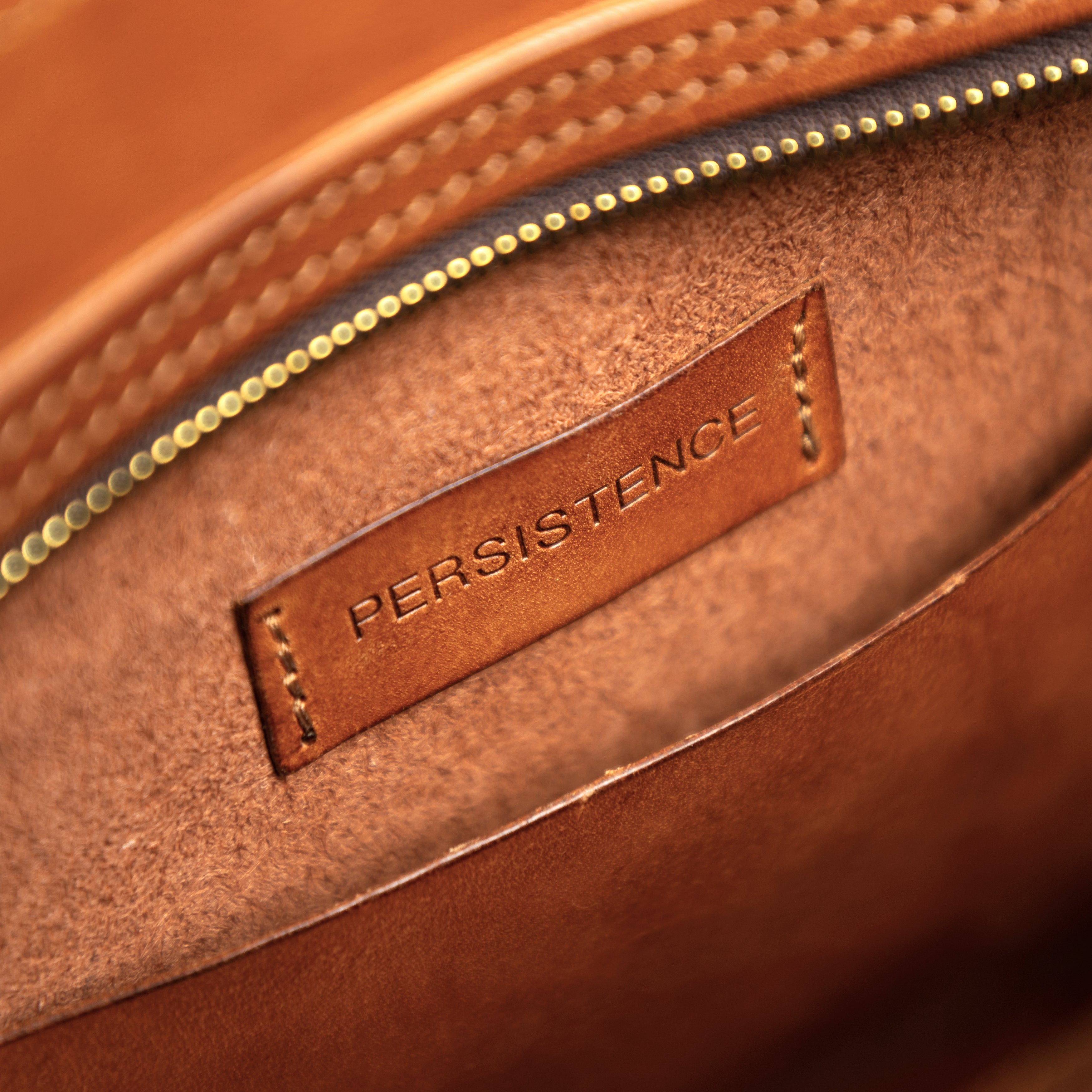 East West Zip Tote Small | Hazelnut