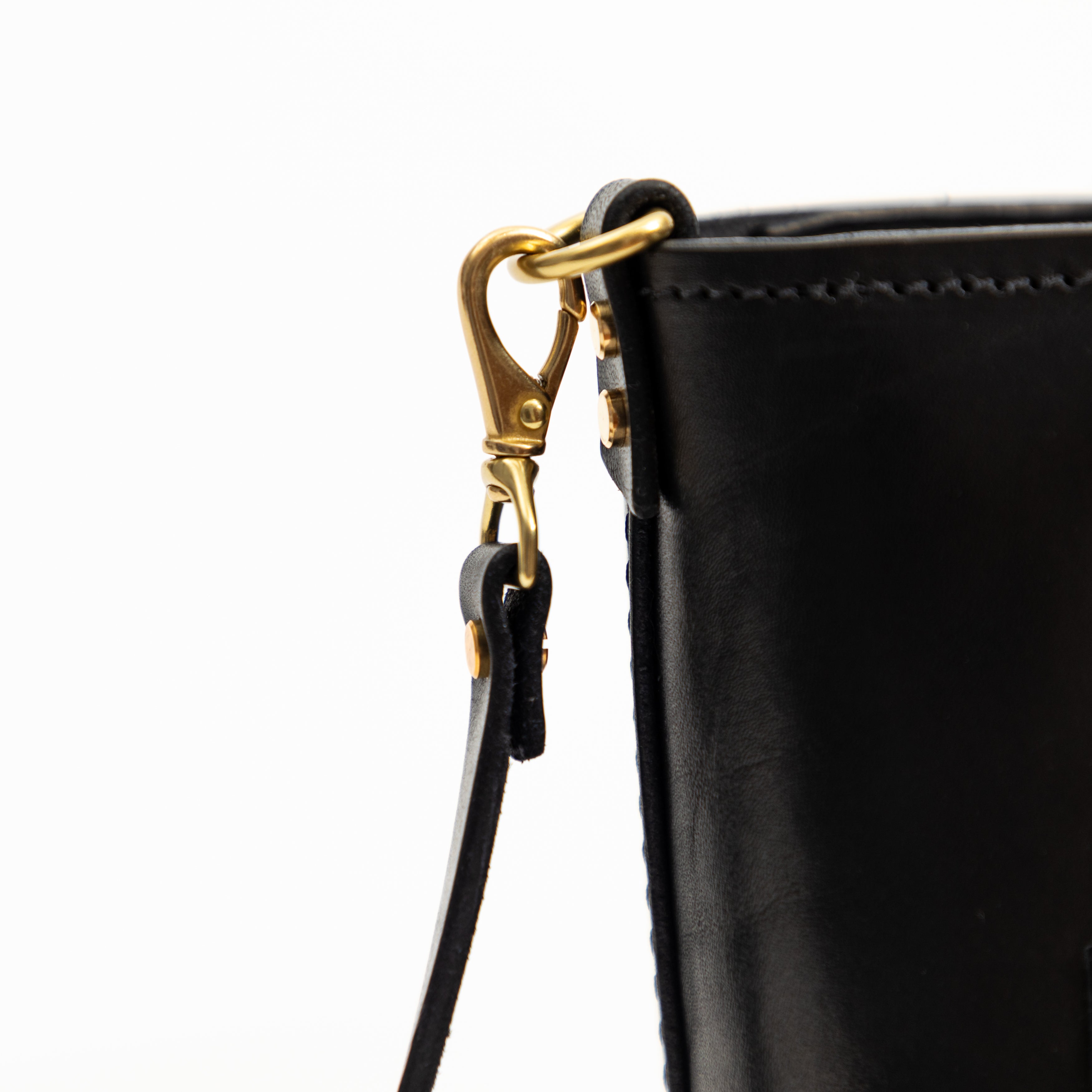 East West Zip Tote Small | Black